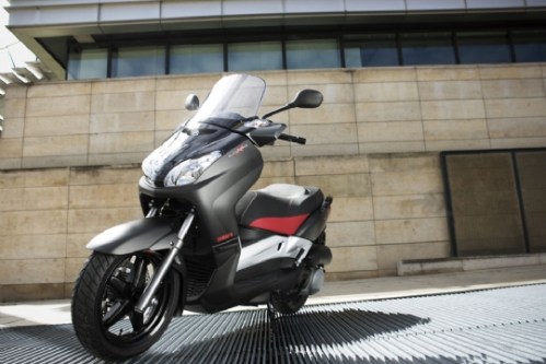 2009-x-max-250-se-static-01_prv_tcm30-280567