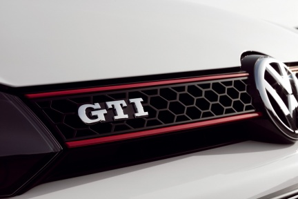 normal_volkswagen_golf_vi_gti-09