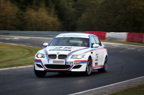 bmw-m5-csl-2