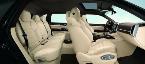 porsche-cayenne-s-hybrid-int