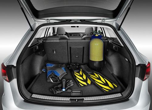 Seat-Leon-ST-2013-int2