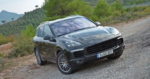 Porsche-Cayenne-2015_1