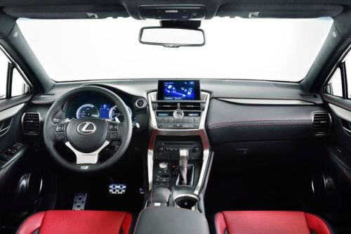 Lexus-nx300h-int