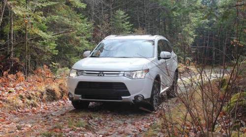 Mitsubishi-outlander-2015-1